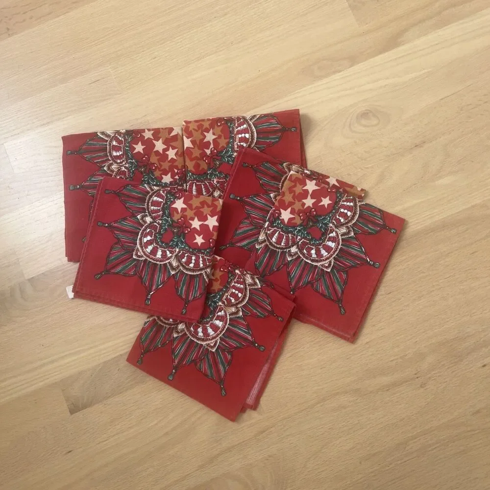 Vintage Christmas Holidays Napkins Set Of 6 Holly Wreaths Stars Bows Dinner Red￼